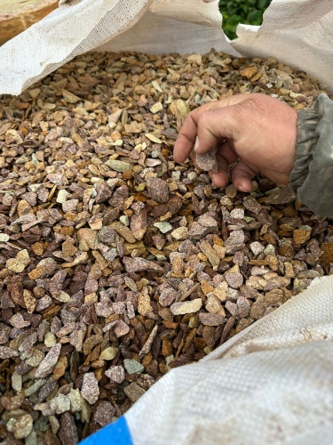 Златолит персиковый декоративная каменная крошка купить в Югорске