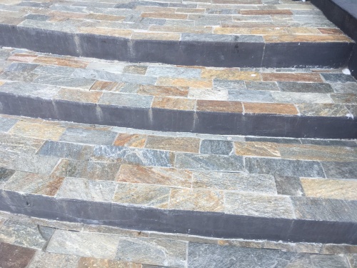 Плитка из Златолита Уральского для лестницы купить в Югорске