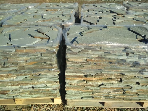 Плитняк златолит зелёный для цоколя, отмостки купить в Югорске