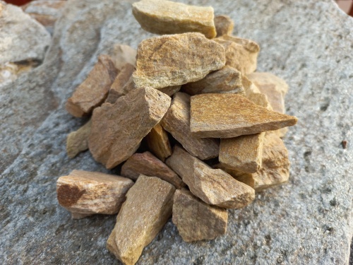 Златолит жёлтый декоративная каменная крошка купить в Югорске