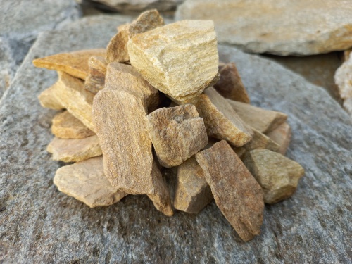 Златолит жёлтый декоративная каменная крошка купить в Югорске