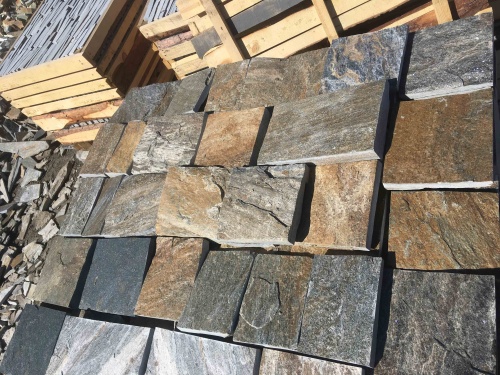 Плитка пилёная златолит Уральский для цоколя, отмостки купить в Югорске