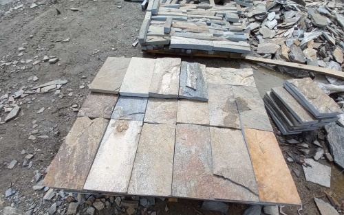 Плитка пилёная златолит Уральский для цоколя, отмостки купить в Югорске