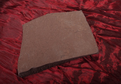 Плитняк лемезит бордовый для цоколя 1,5-2 см купить в Югорске