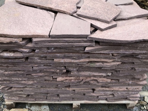 Плитняк лемезит бордовый для облицовки цоколя 20-25 мм  купить в Югорске