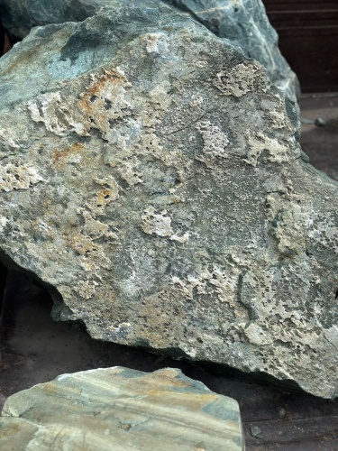 Ландшафтные глыбы зелёные 200-500 килограмм купить в Югорске